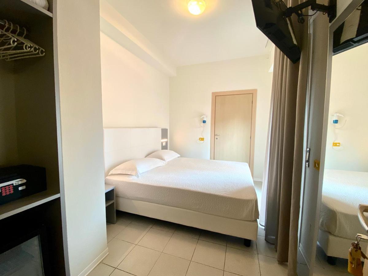 Aron Hotel 里米尼 外观 照片